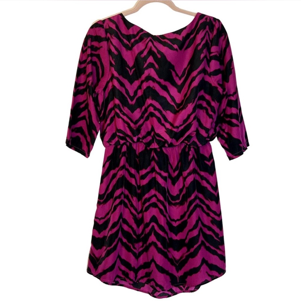 Pink retro chevron dress